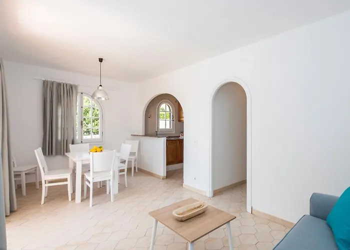 Girasols Gardens Sup דירה *